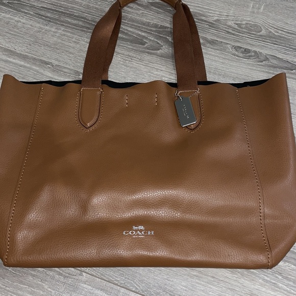Coach Darby Tote - Picture 3 of 10